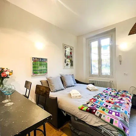 The Mundial - Bosco Verticale View * Mediolan